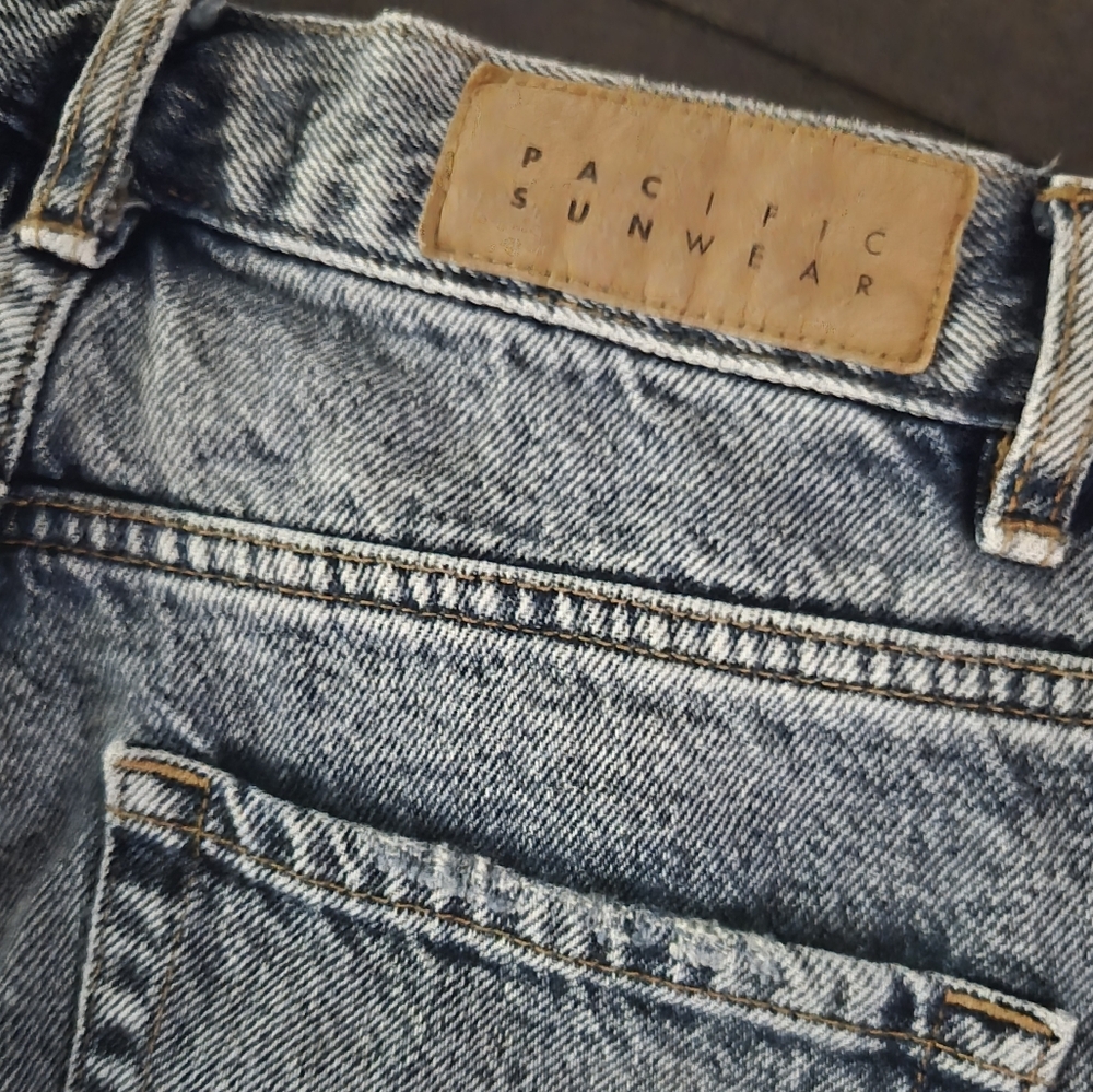 PacSun 90s Straight Leg Distressed Jeans 25 Light Wash - Picture 15 of 15